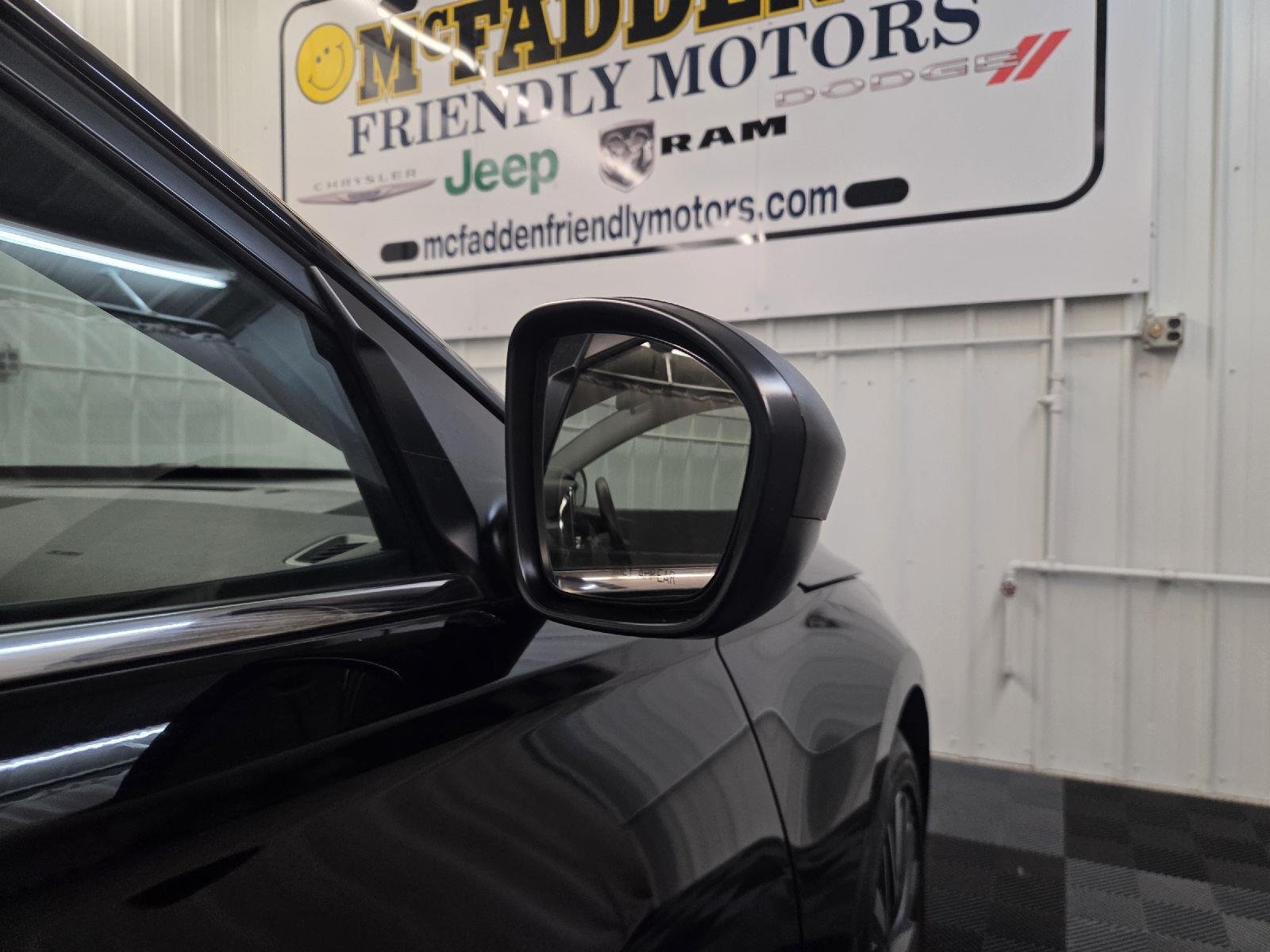 Used 2024 Super Black Nissan 2.5 SV image 36