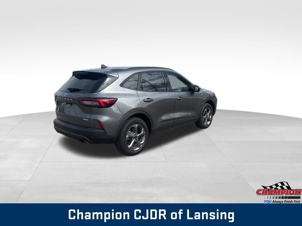 Used 2025 Gray Metallic Ford ST-Line Select image 7