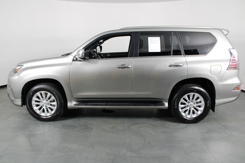Used 2022 Silver Lexus 460 image 10