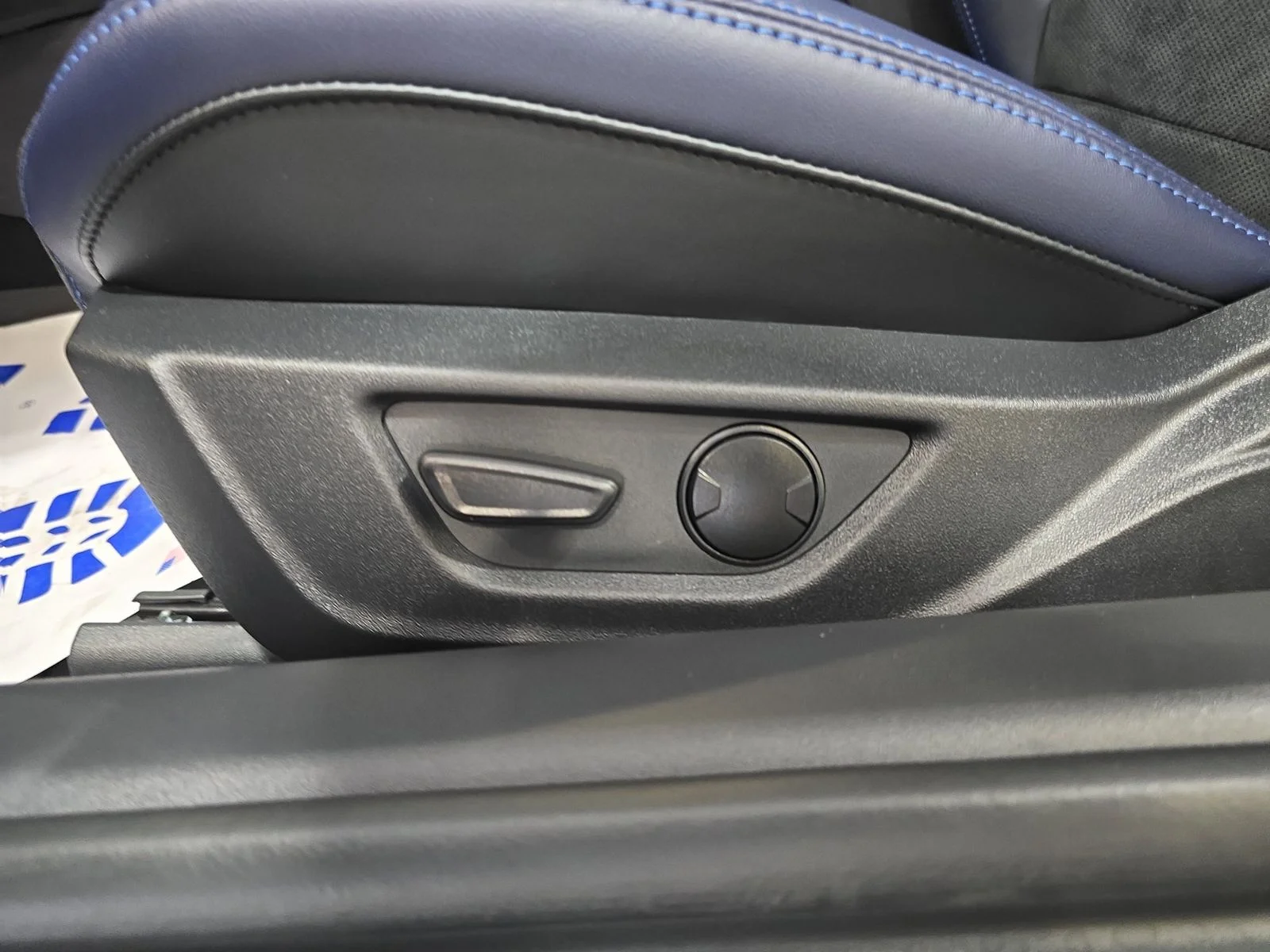2025 Ford Mustang Dark Horse - Photo 12