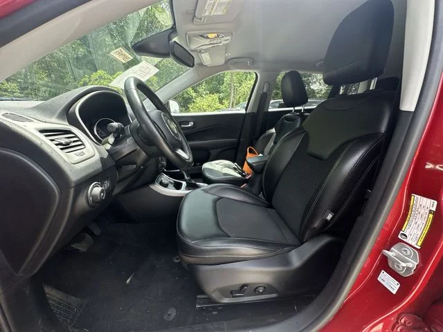 Used 2019 Red Jeep Latitude image 19