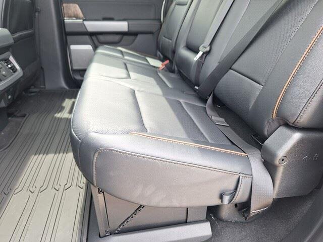 New 2026 Star White Metallic Tri-Coat Ford F-250® Lariat® image 28