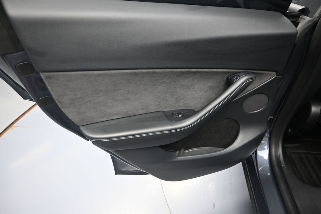 Used 2022 Midnight Silver Metallic Tesla Performance image 23