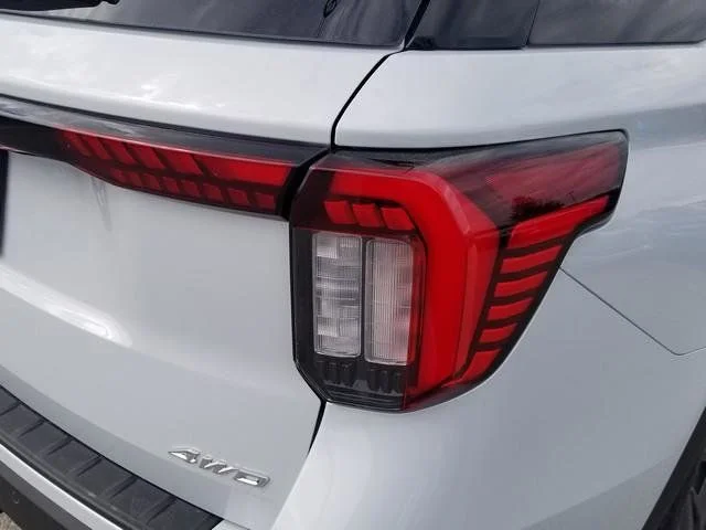 New 2026 Space White Metallic Ford Active image 5