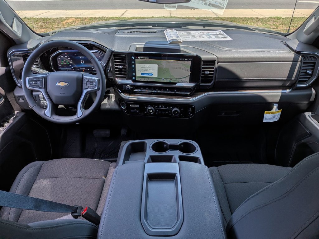 2025 Chevrolet Silverado 1500 LT - Photo 27