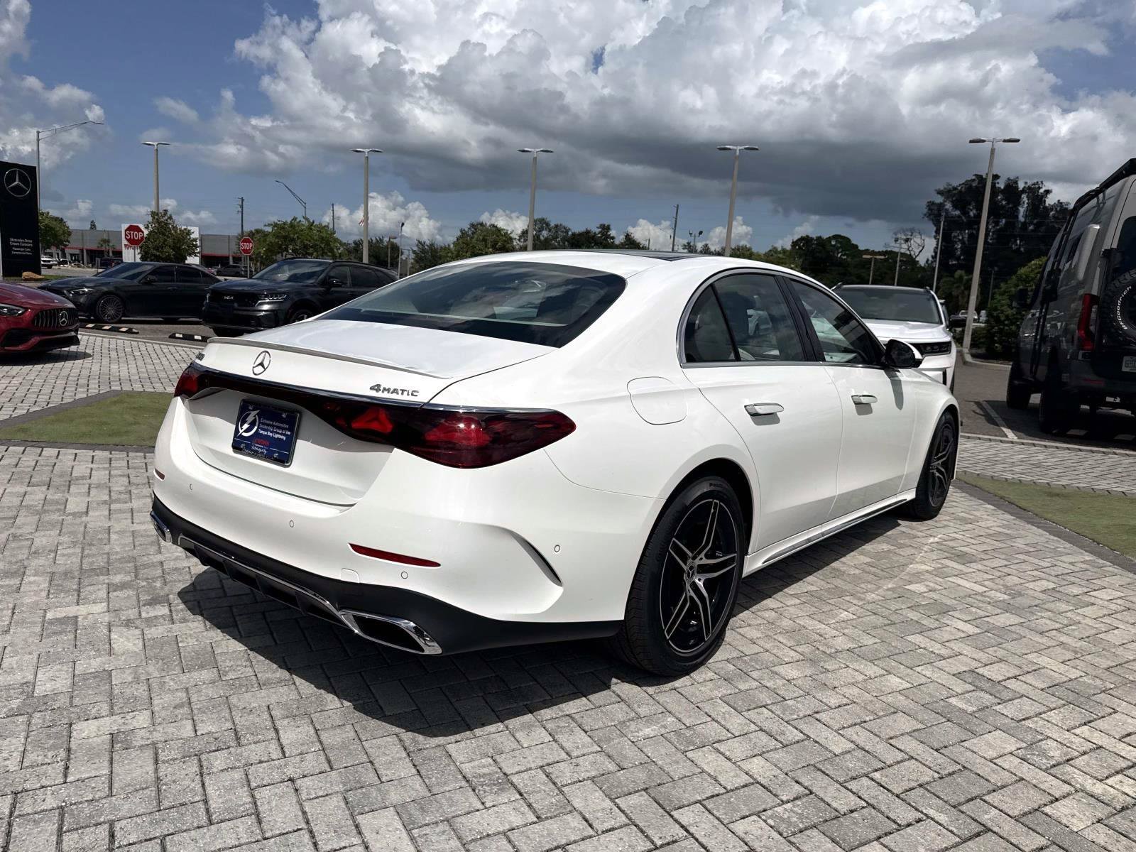 New 2027 Polar White Mercedes-Benz E 450 4MATIC® Sedan image 5