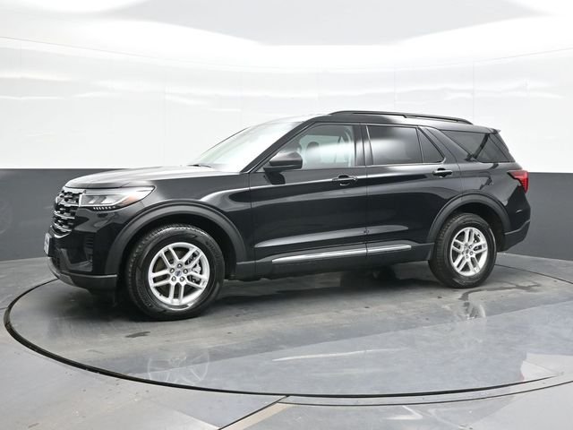 Used 2025 Black Ford Active image 5