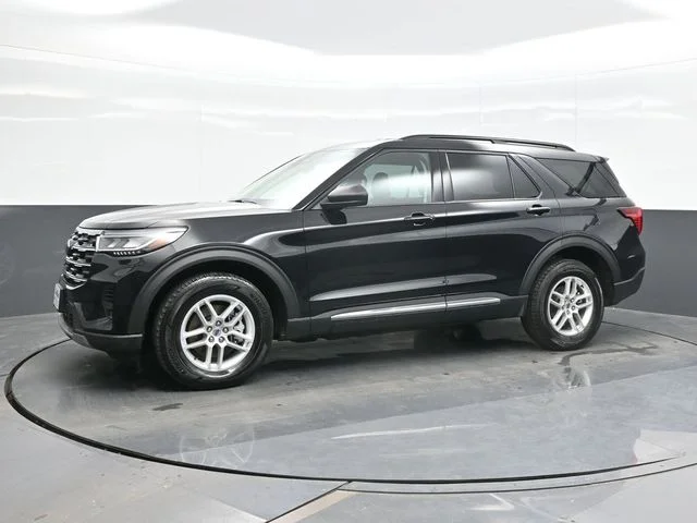 Used 2025 Black Ford Active image 5