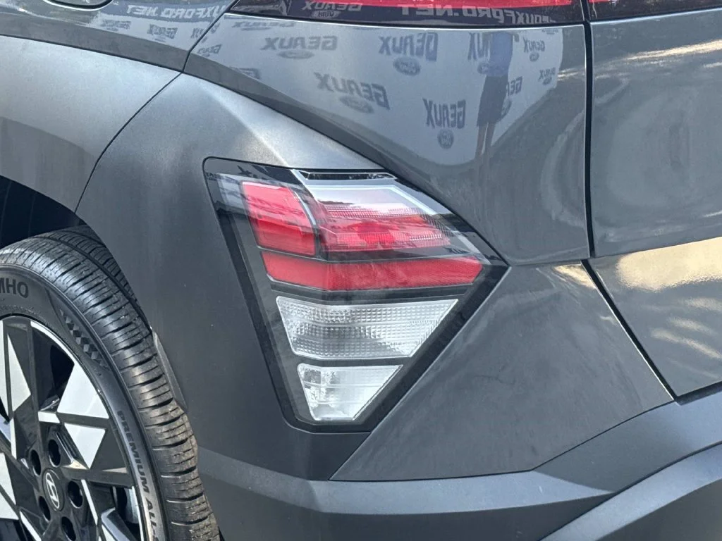 Used 2025 Gray Hyundai SEL image 11