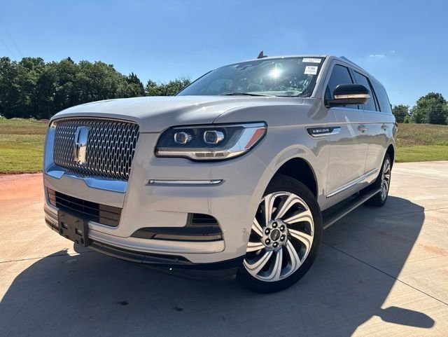 2022 Lincoln Navigator Reserve 4WD's photo