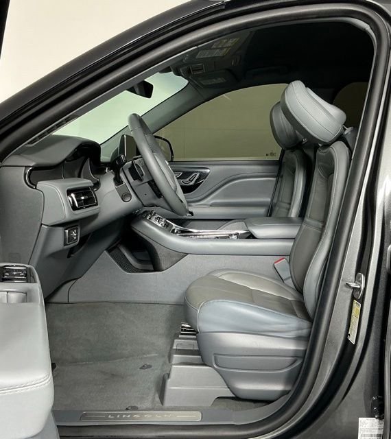 Used 2020 Gray Lincoln Reserve image 14