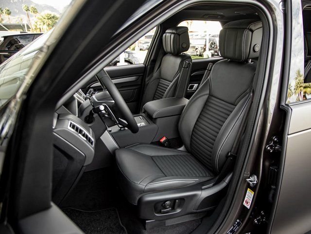 2026 Land Rover Discovery Tempest Edition - Photo 13