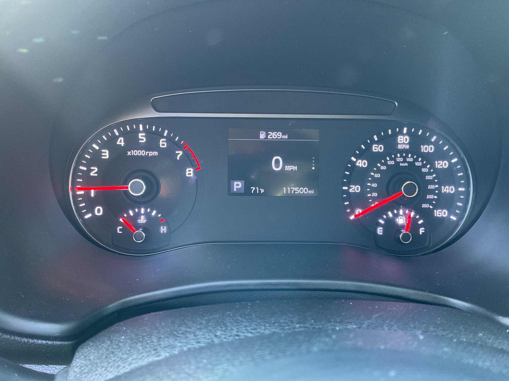 Used 2022 Snow White Pearl Kia LX image 17
