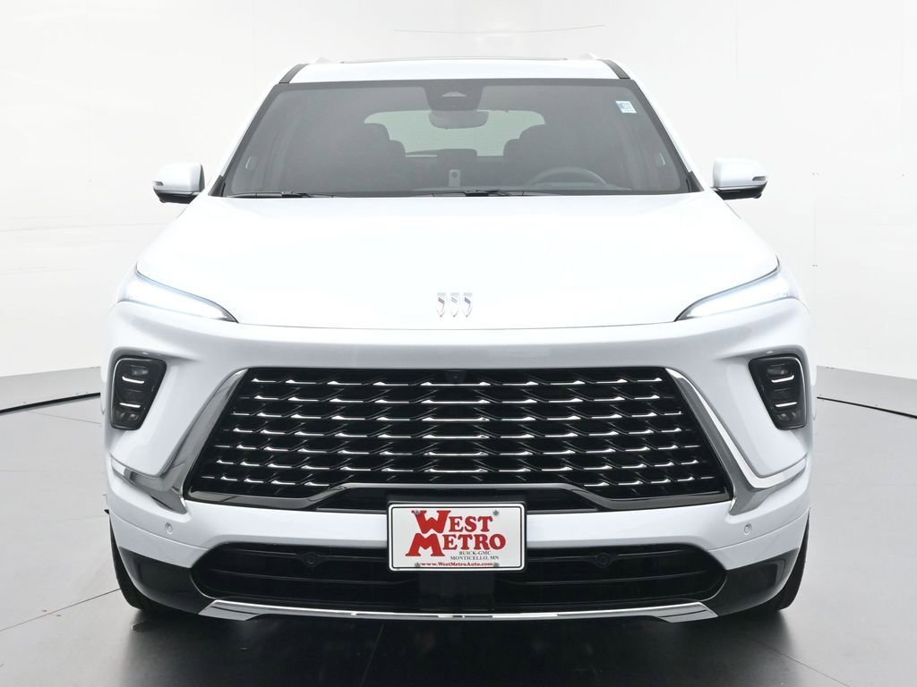 New 2026 Iridescent White Tricoat Buick Avenir image 28
