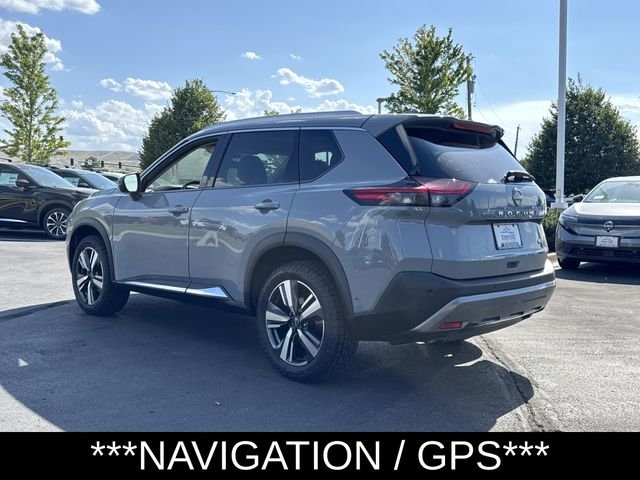 Used 2023 Gray Nissan SL image 7