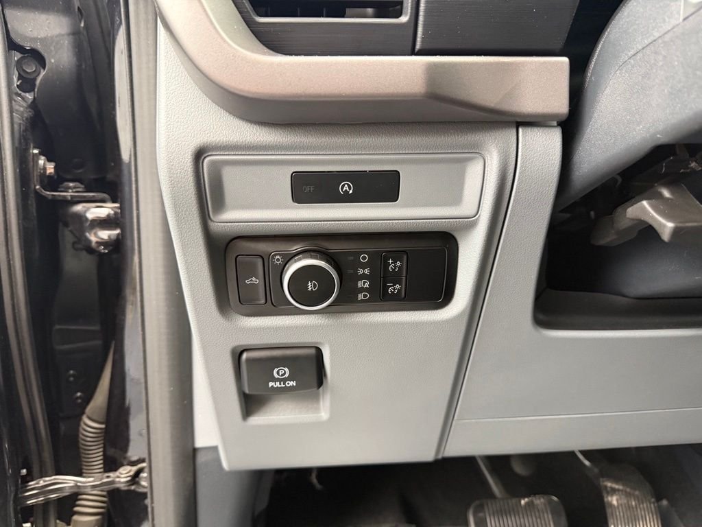 Used 2025 Black Ford XLT image 43