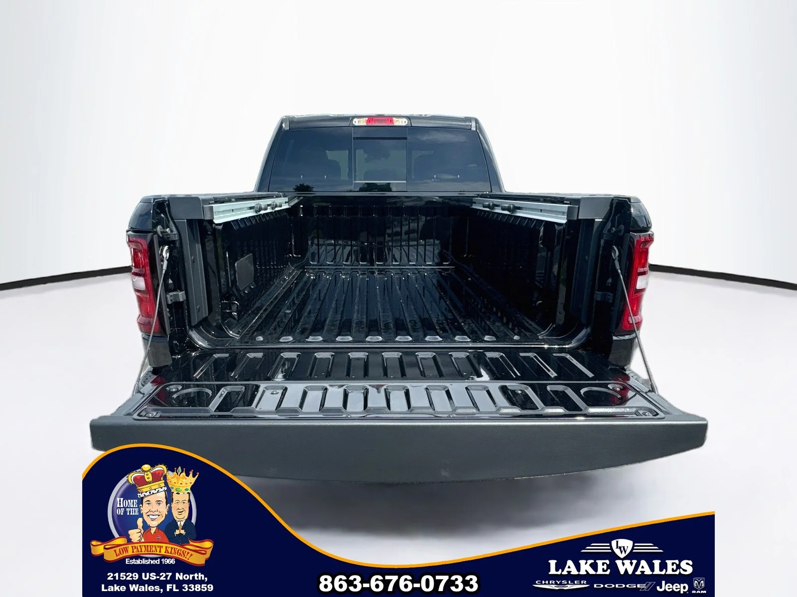 New 2026 Diamond Black Crystal Pearl-Coat Exterior Paint RAM Big Horn/Lone Star image 25