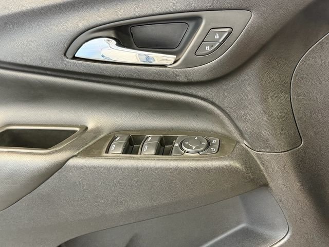 Used 2024 White Chevrolet LT image 25