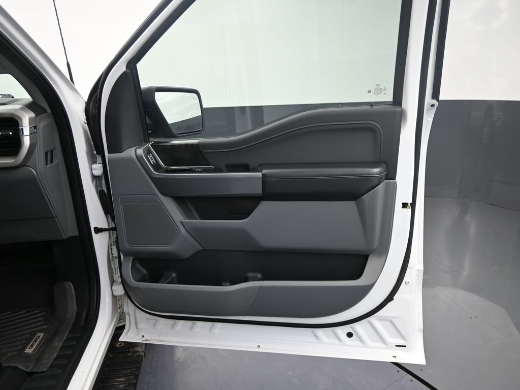 Used 2022 White Ford XLT image 37