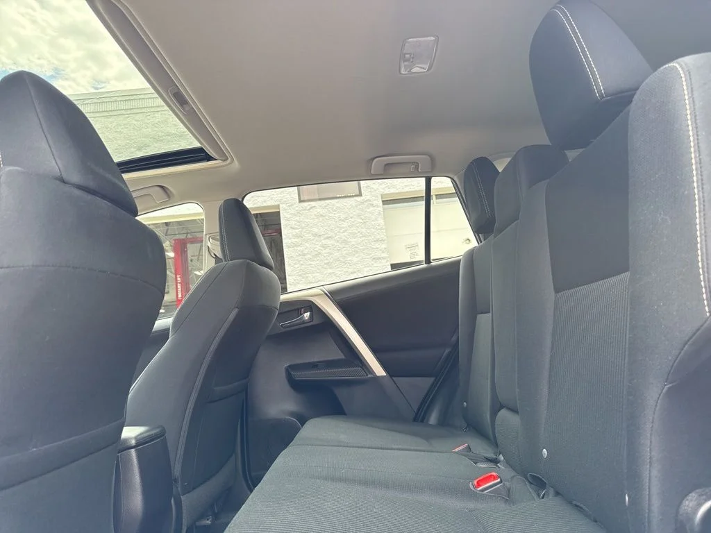 Used 2015 Blue Crush Metallic Toyota XLE image 32