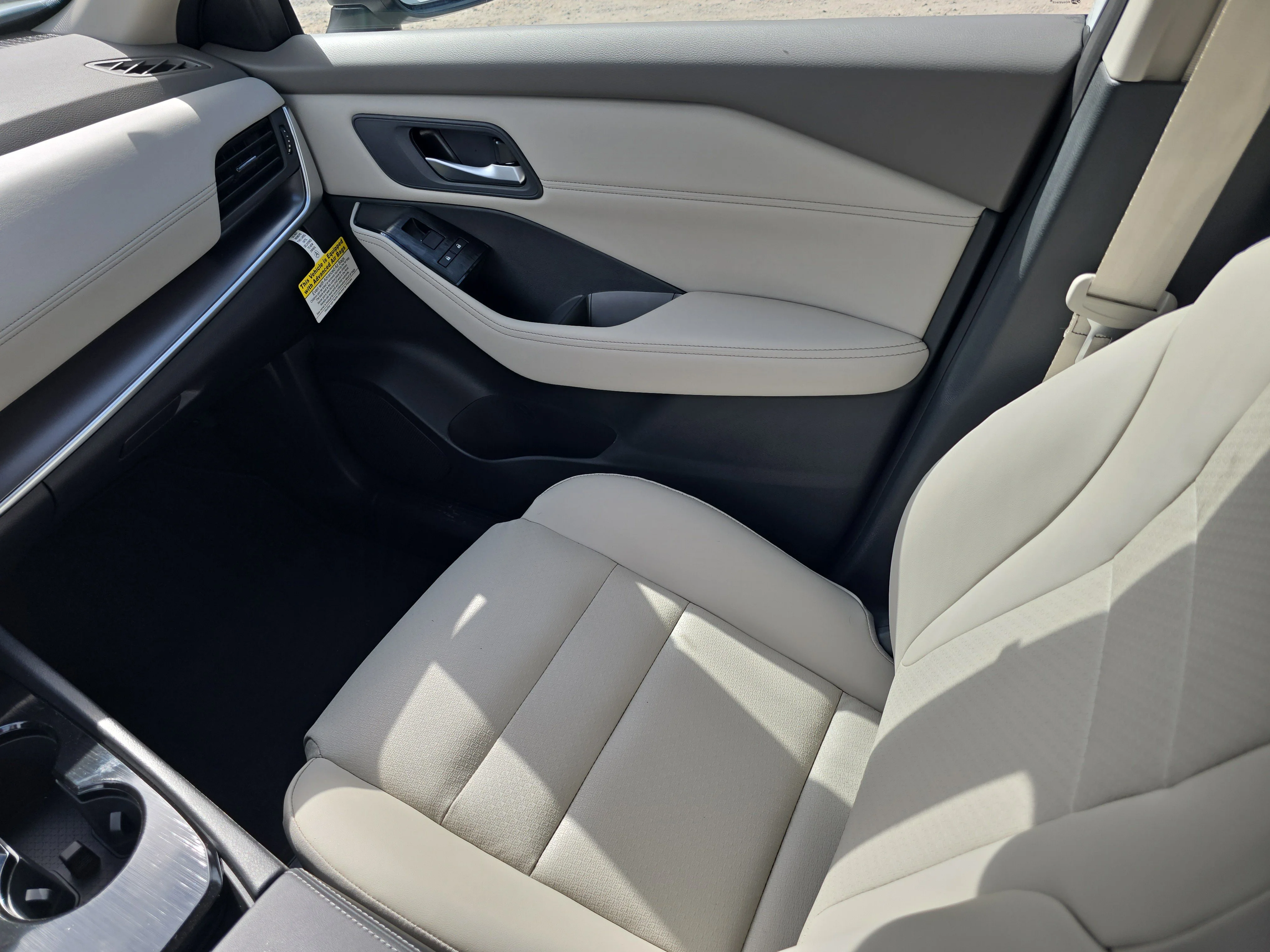 New 2026 Everest White Pearl TriCoat Nissan Dark Armor™ image 16