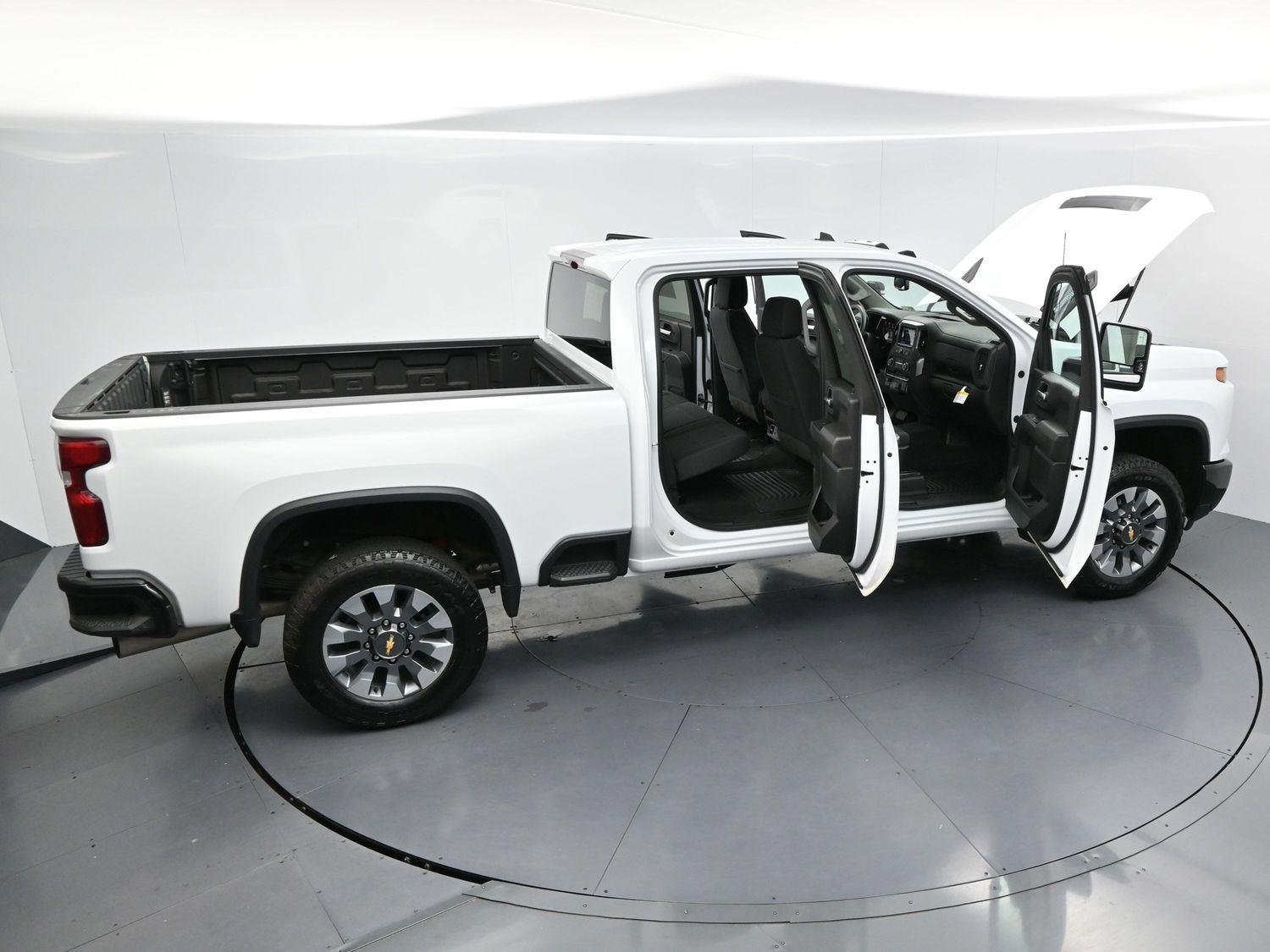 Used 2024 Summit White Chevrolet Custom image 38