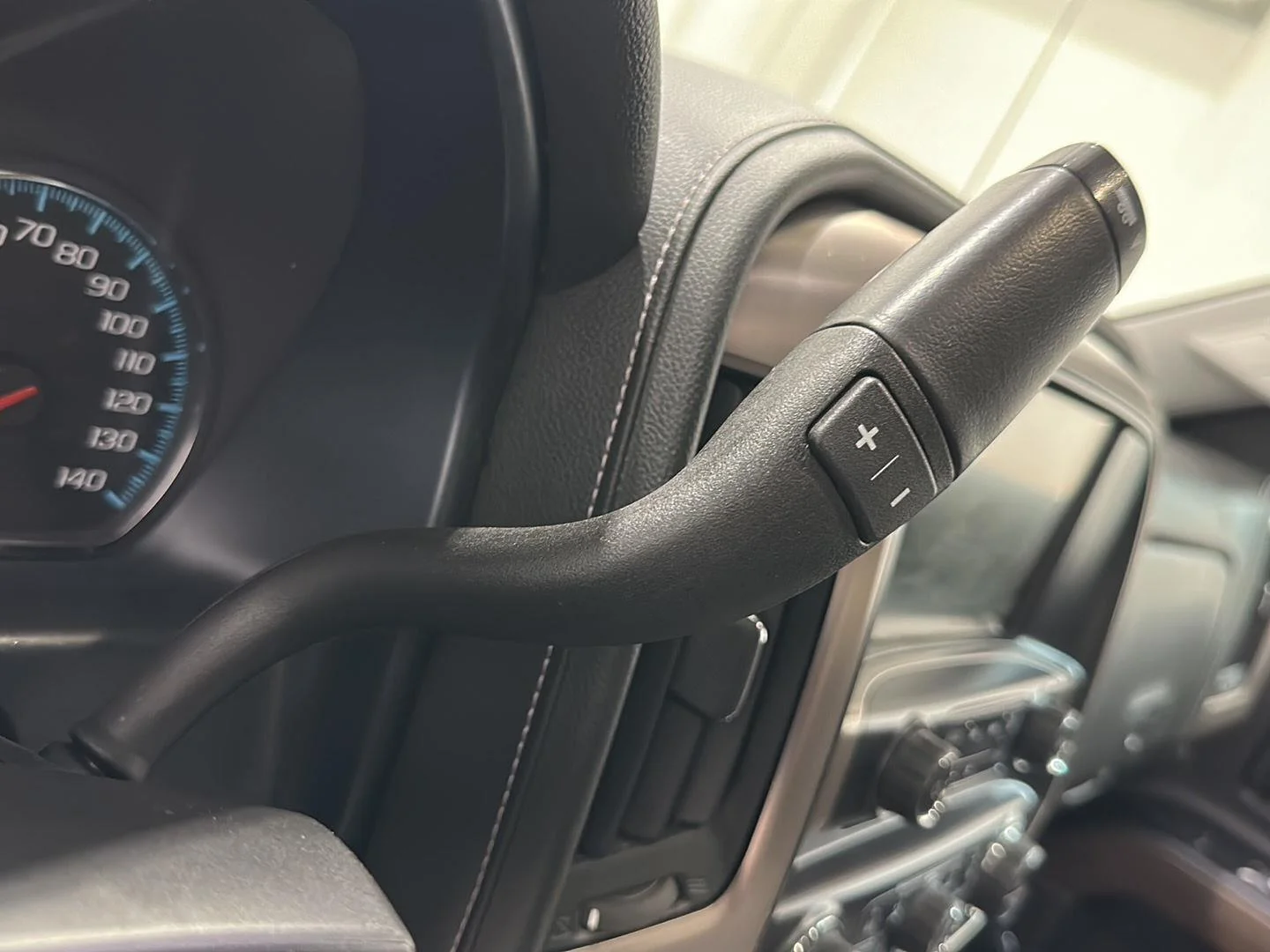 Used 2018 RED QUARTZ TINTCOAT GMC Denali image 15