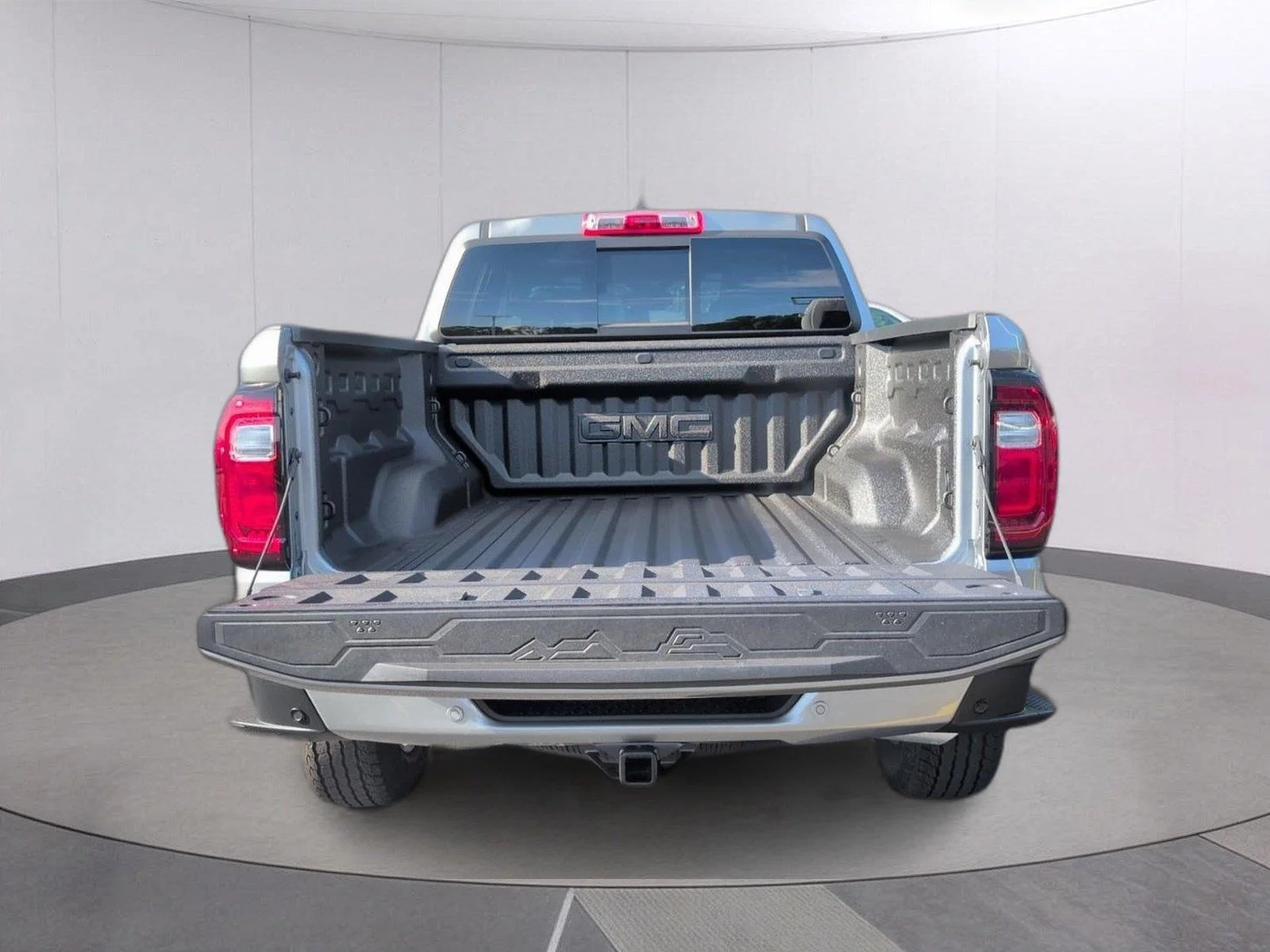 New 2026 Sterling Metallic GMC AT4 image 5