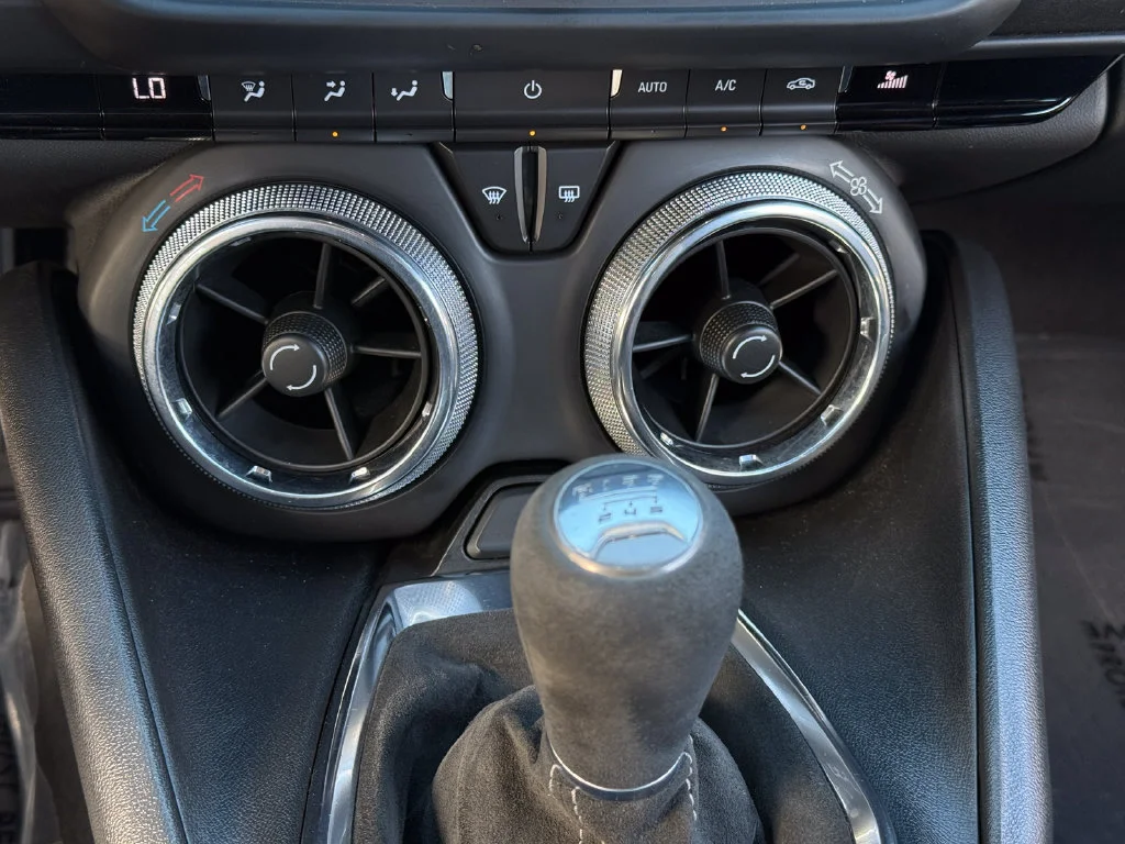 Used 2020 RED HOT Chevrolet 1LT image 28