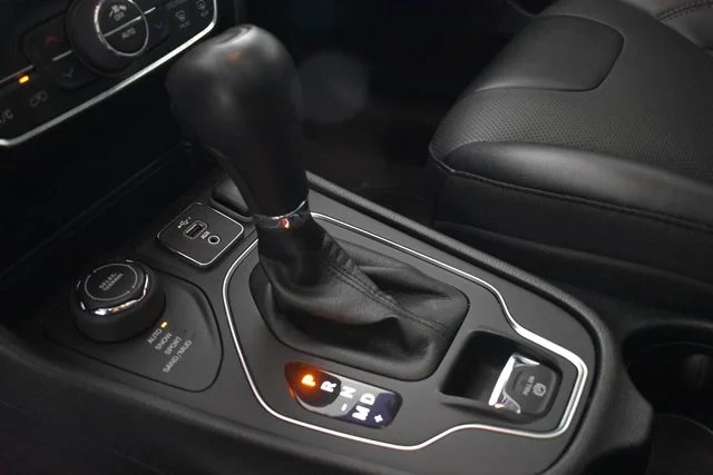 2022 Jeep Cherokee Latitude Lux - Photo 28
