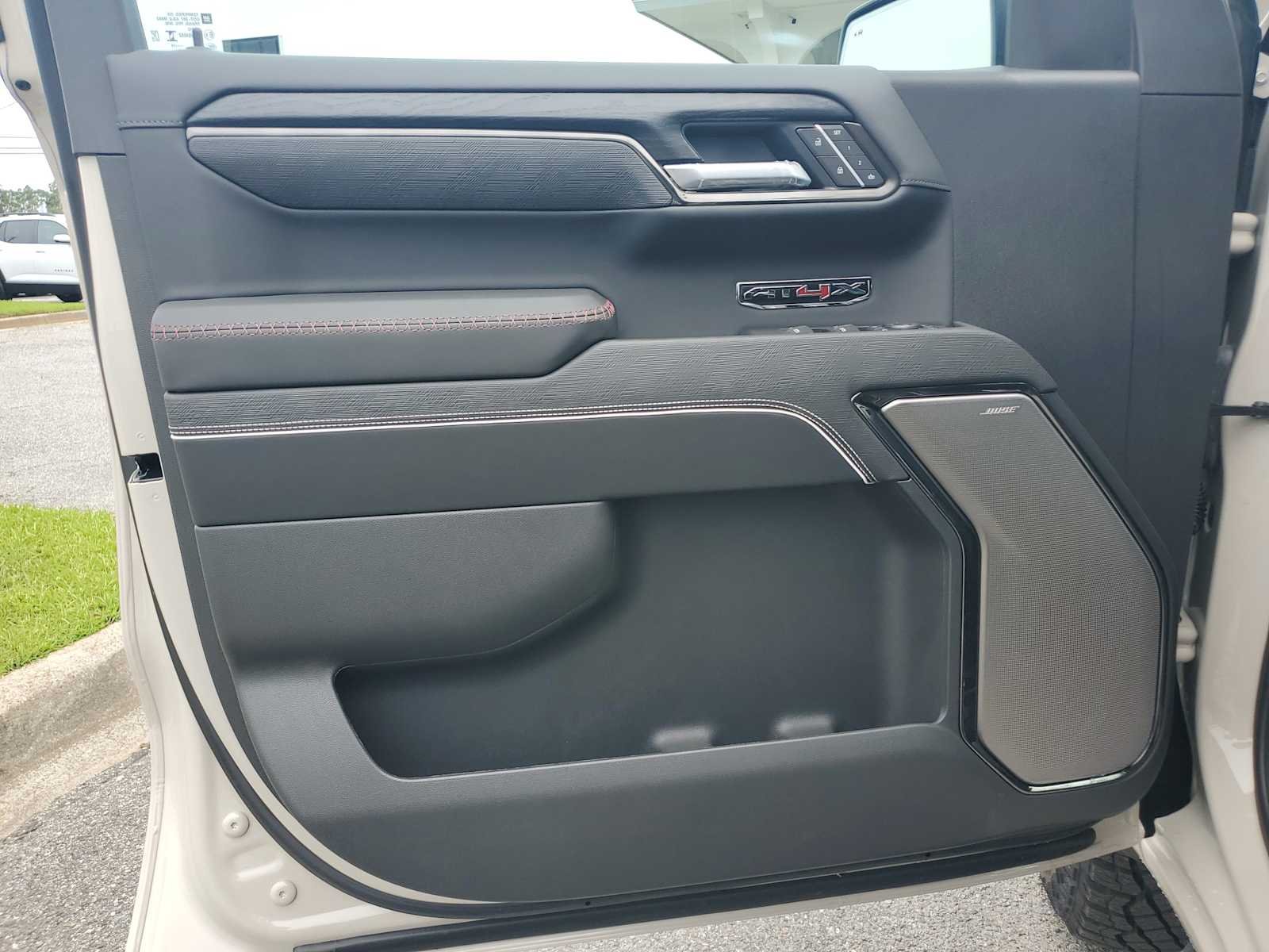 2026 GMC Sierra 1500 AT4X - Photo 15