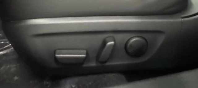 2026 Mazda Mazda3 Premium - Photo 18