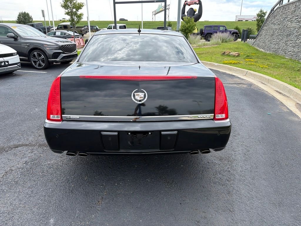 Used 2008 Black Cadillac Base image 6