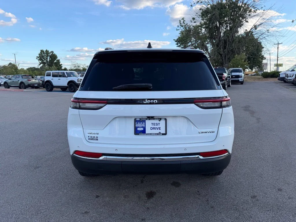 Used 2022 White Jeep Limited image 7