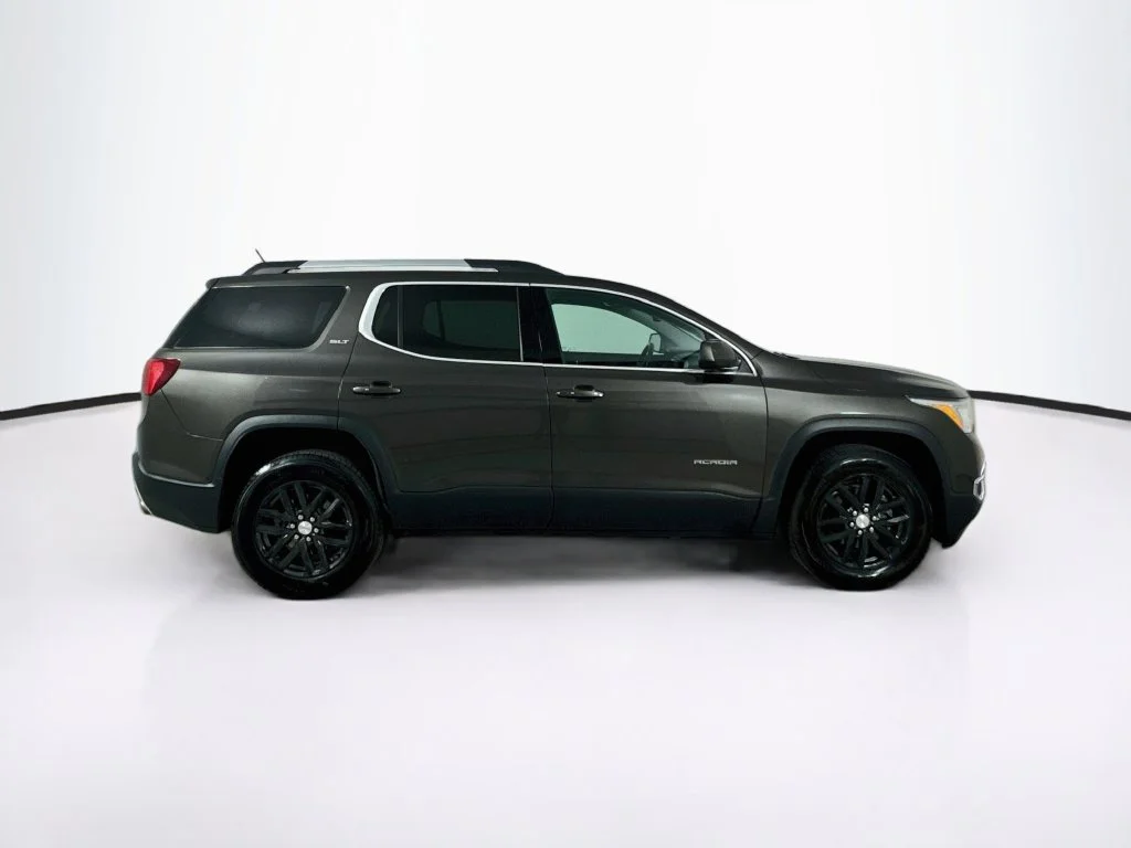 Used 2019 Smokey Quartz Metallic GMC SLT-1 image 9