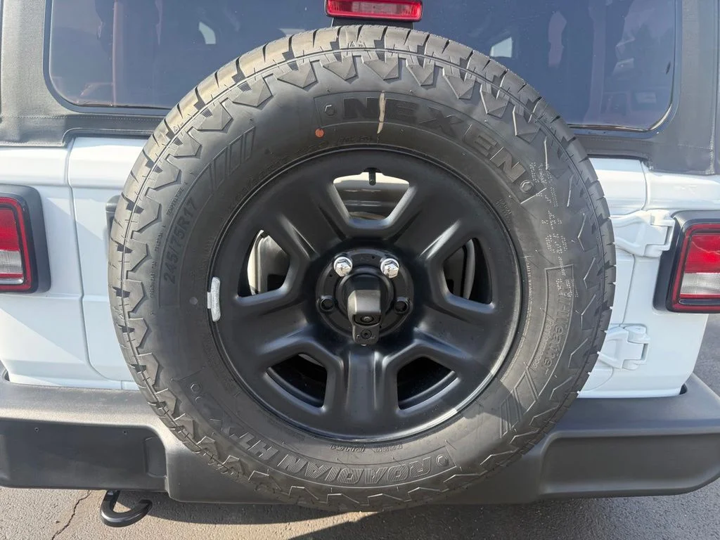 New 2026 Bright White Clear-Coat Exterior Paint Jeep Sport image 37