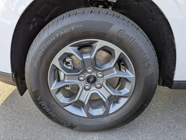 New 2026 Oxford White Ford XLT image 11