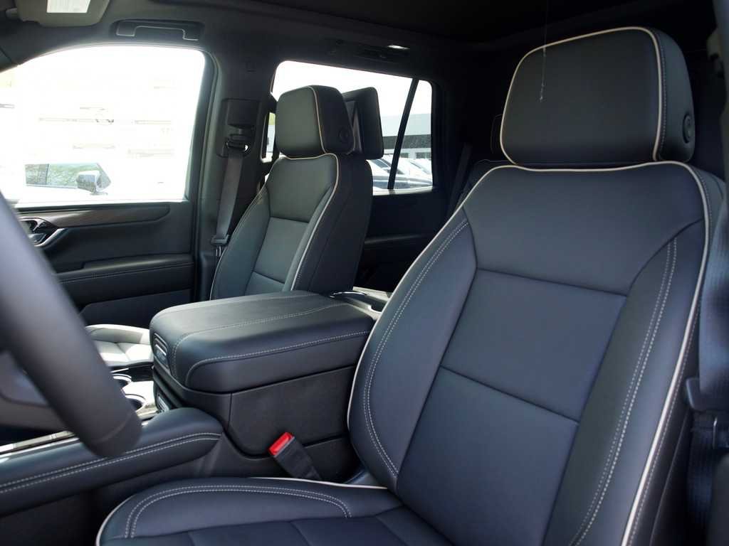 New 2026 Onyx Black GMC Elevation image 11