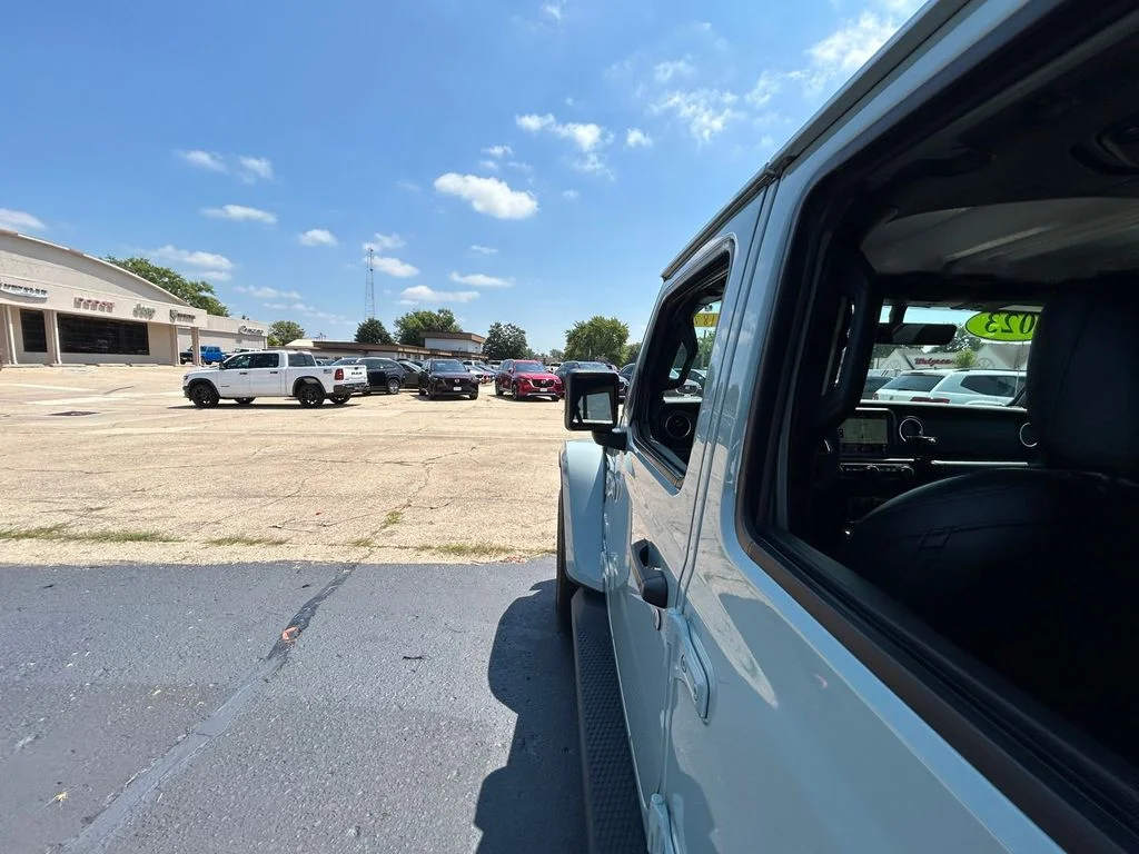 Used 2023 Gray Jeep Sahara 4xe image 38