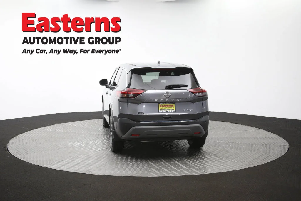 Used 2023 Gray Nissan SV image 39