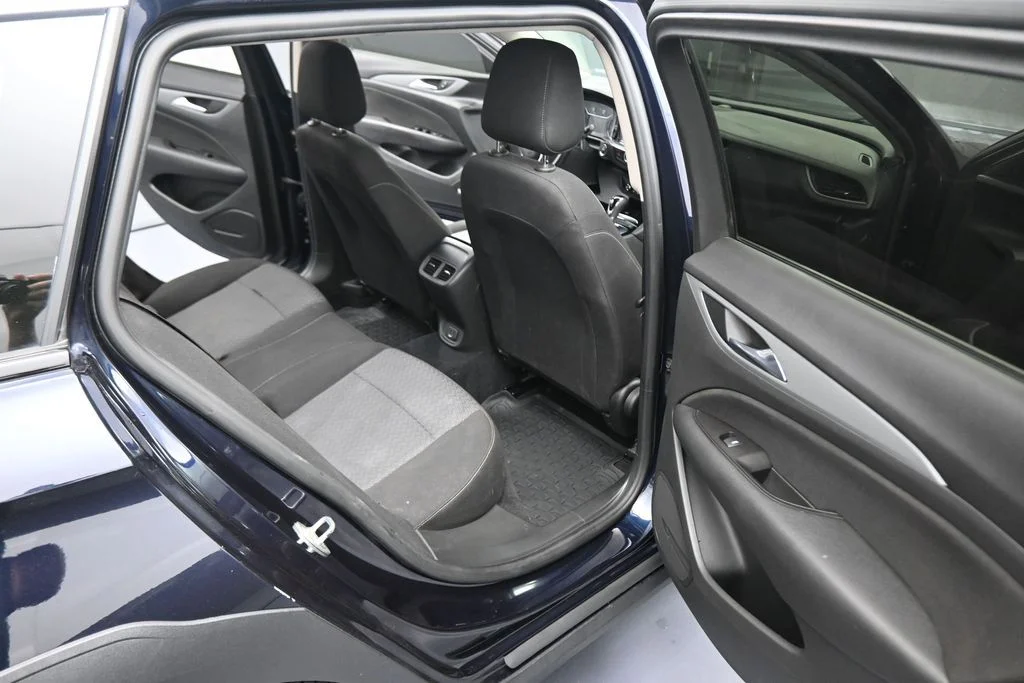 Used 2019 Blue Buick Preferred image 41