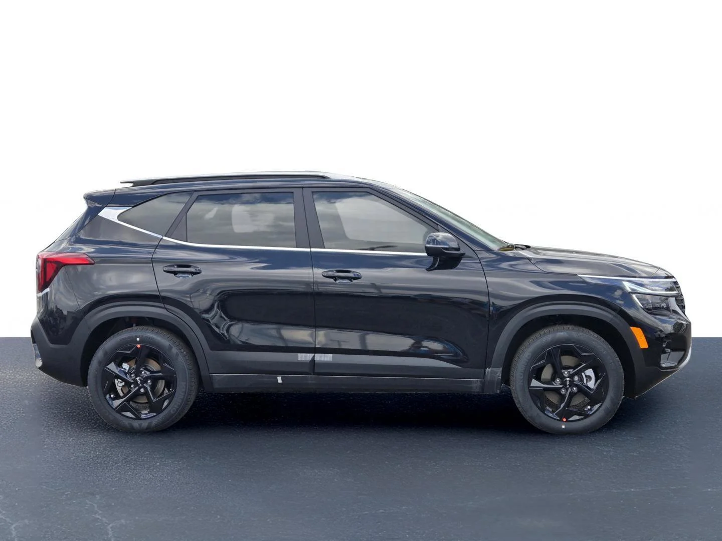 New 2026 Fusion Black Kia EX image 7