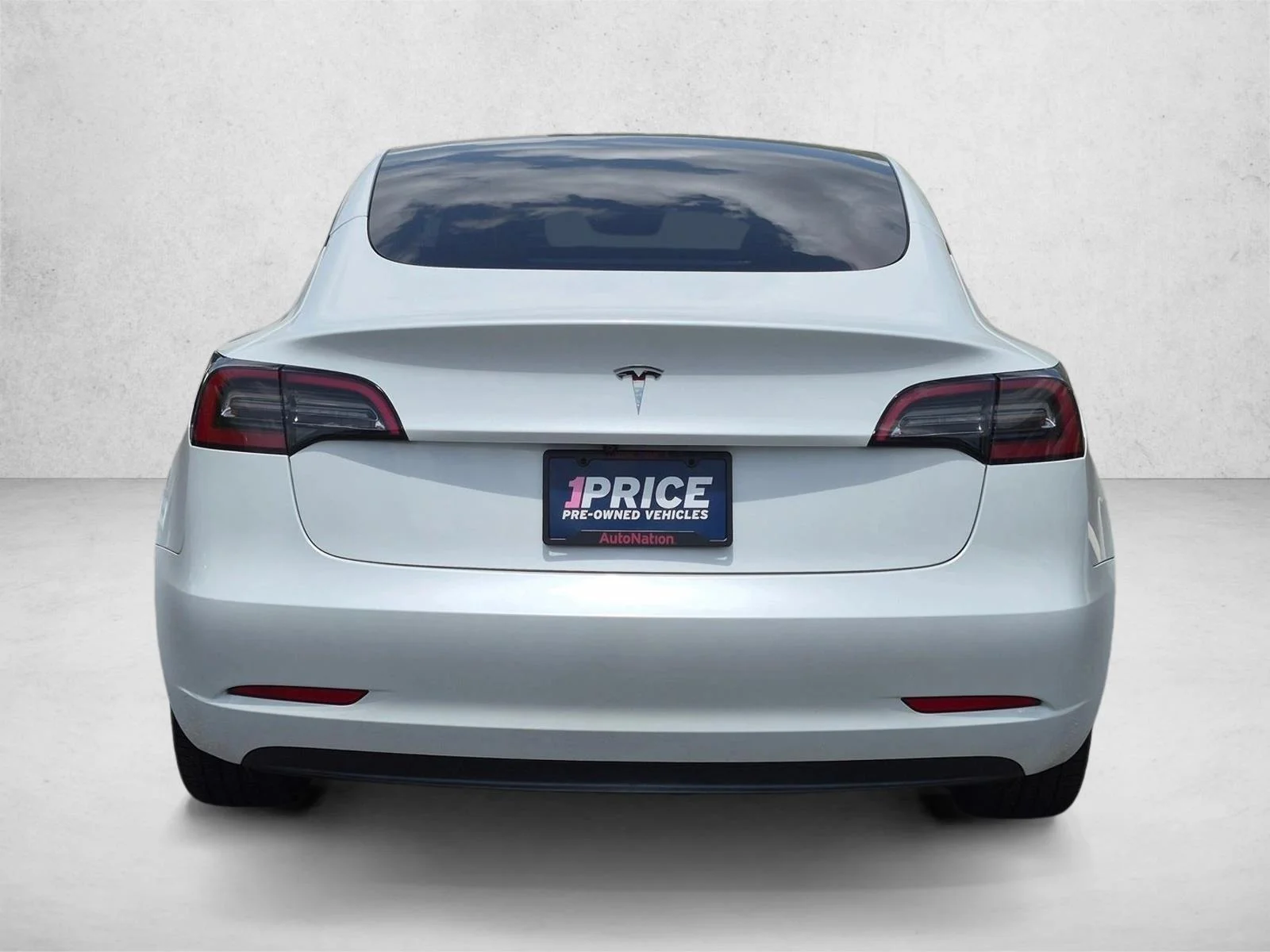 Used 2023 Pearl White Multi-Coat Tesla  image 7