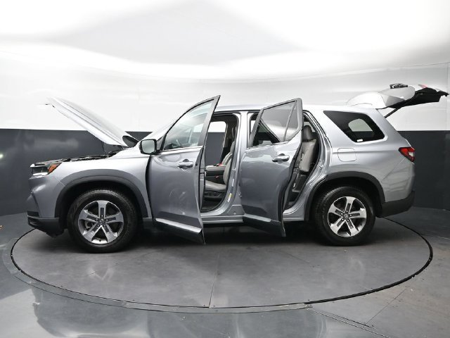 Certified Used 2024 Lunar Silver Metallic Honda AWD EX-L image 69
