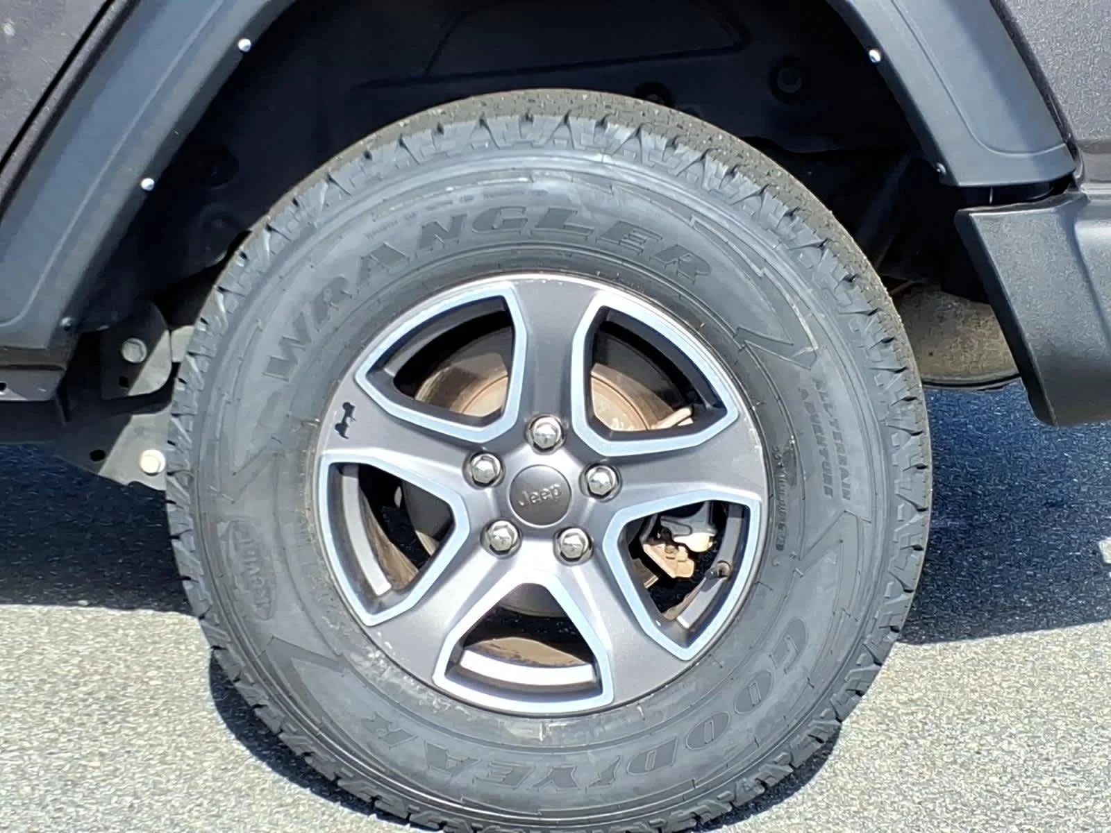 Certified Used 2022 Granite Crystal Metallic Clearcoat Jeep Unlimited Sport S image 13