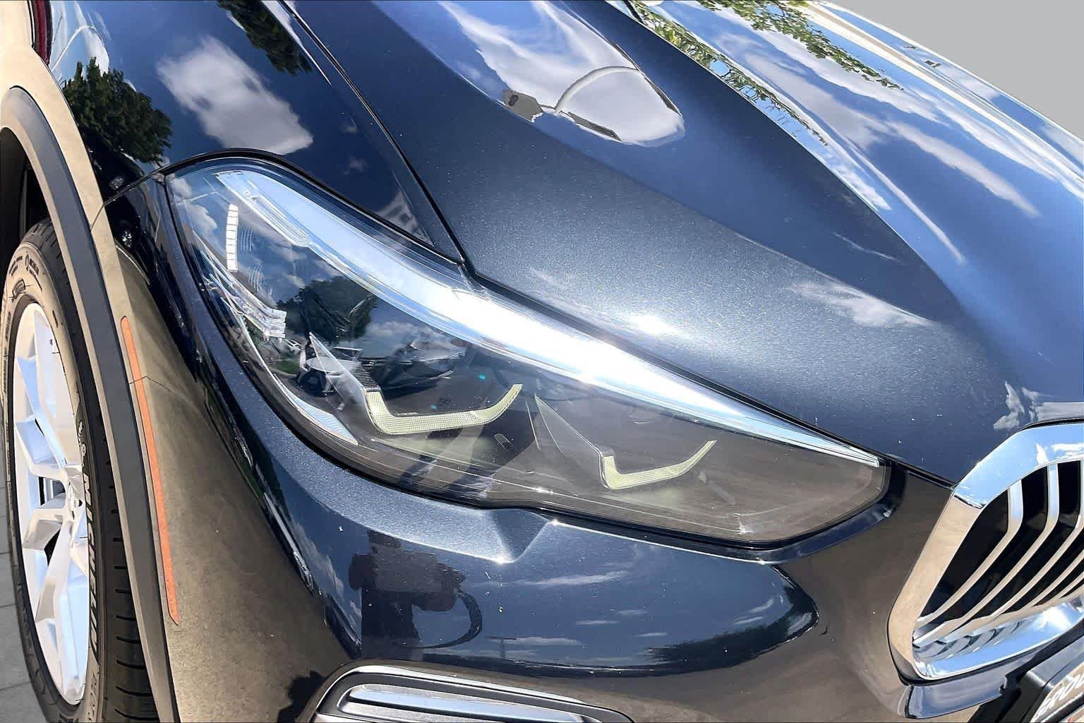 Used 2019 Black Sapphire Metallic BMW xDrive40i image 26