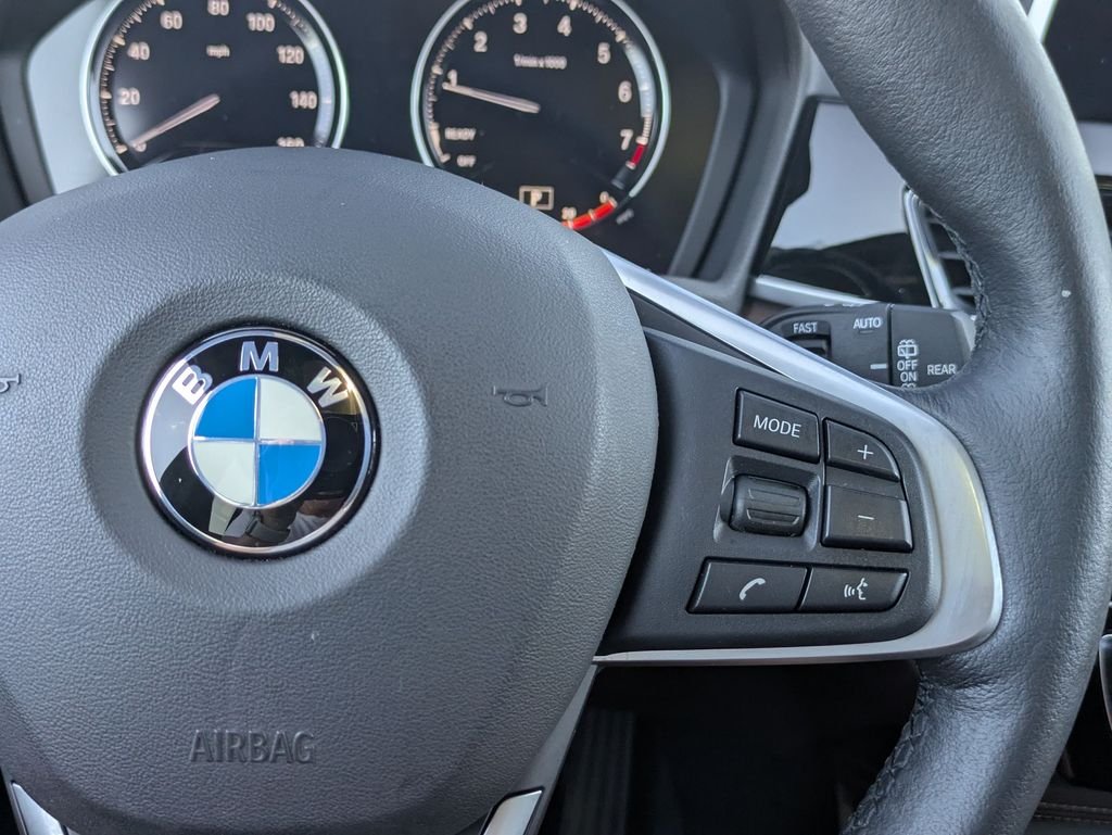 Used 2018 Gray BMW xDrive28i image 16
