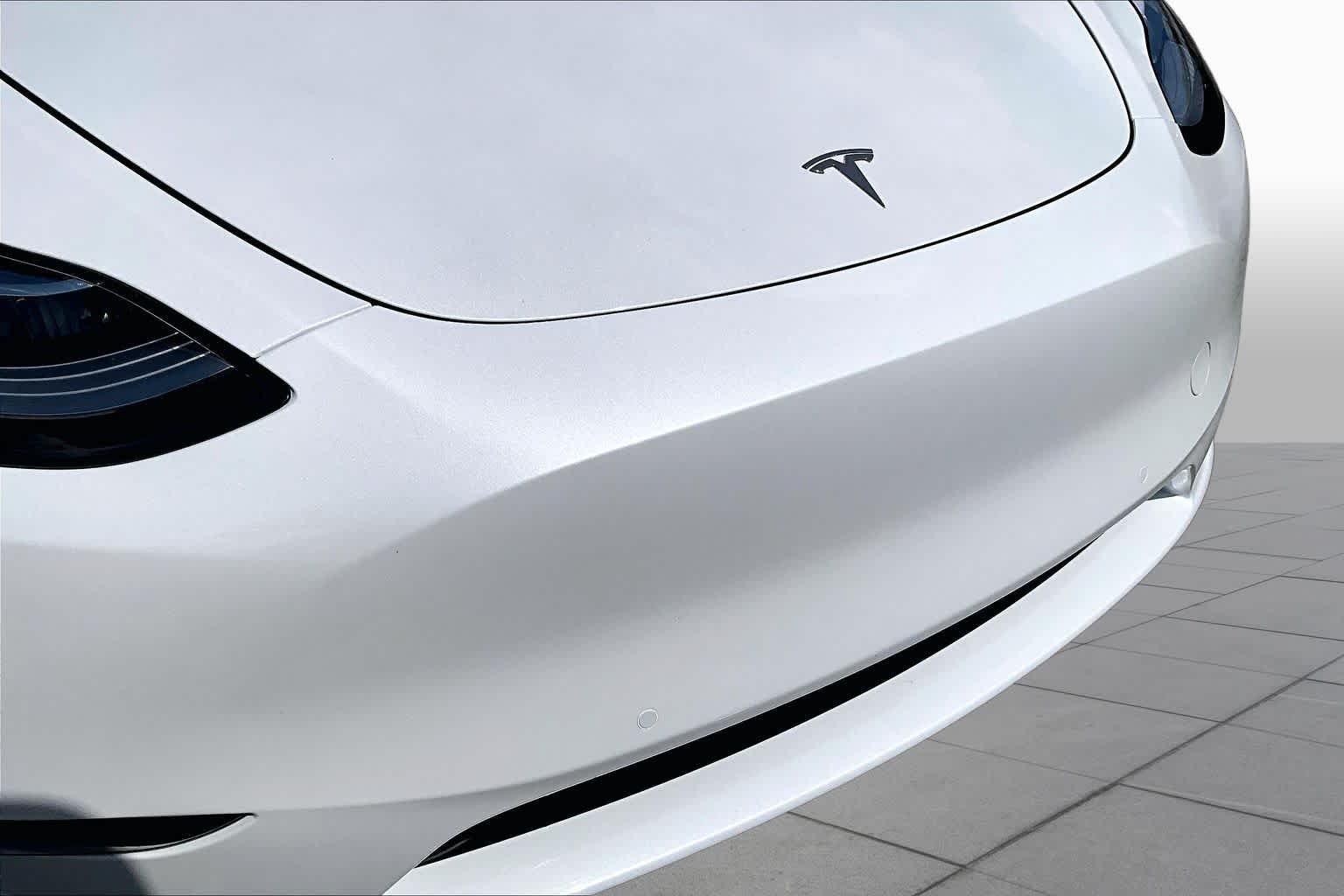 Used 2021 Pearl White Multi-Coat Tesla Long Range image 31