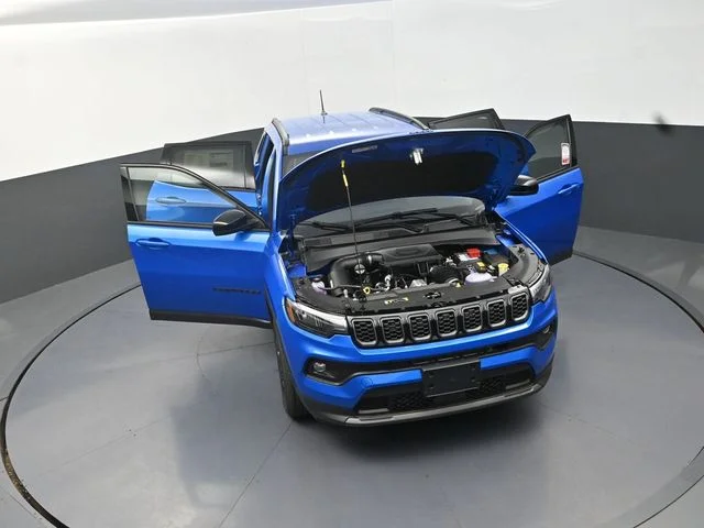 New 2026 Hydro Blue Pearlcoat Jeep Latitude image 30