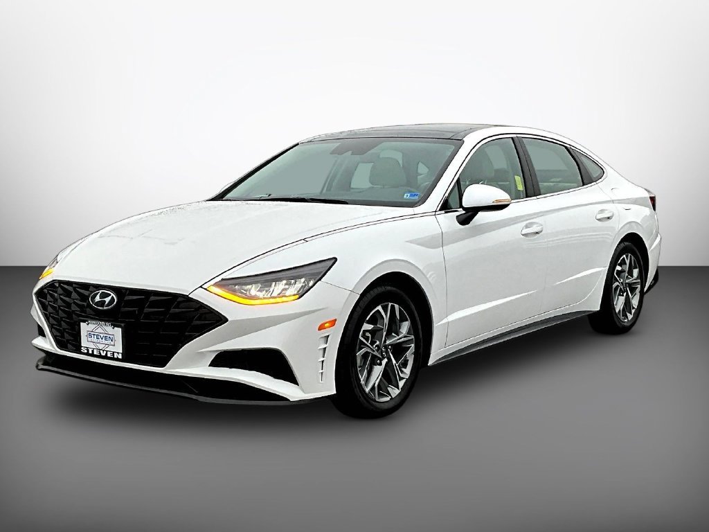 Certified Used 2022 Gray Hyundai SEL image 3